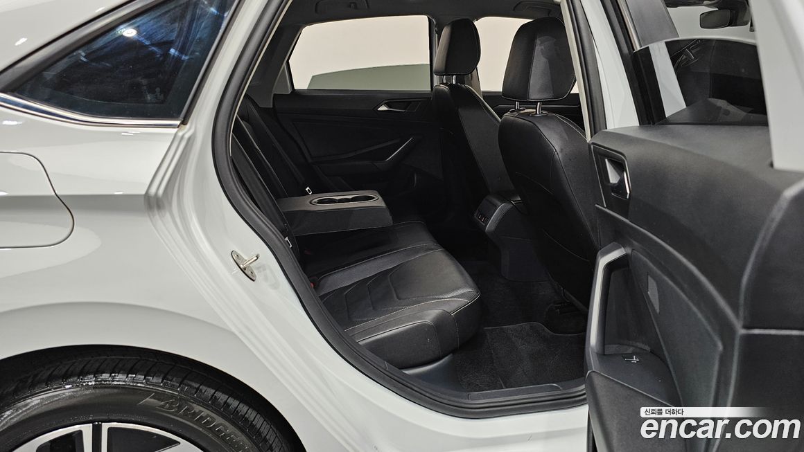 Volkswagen Jetta 2023