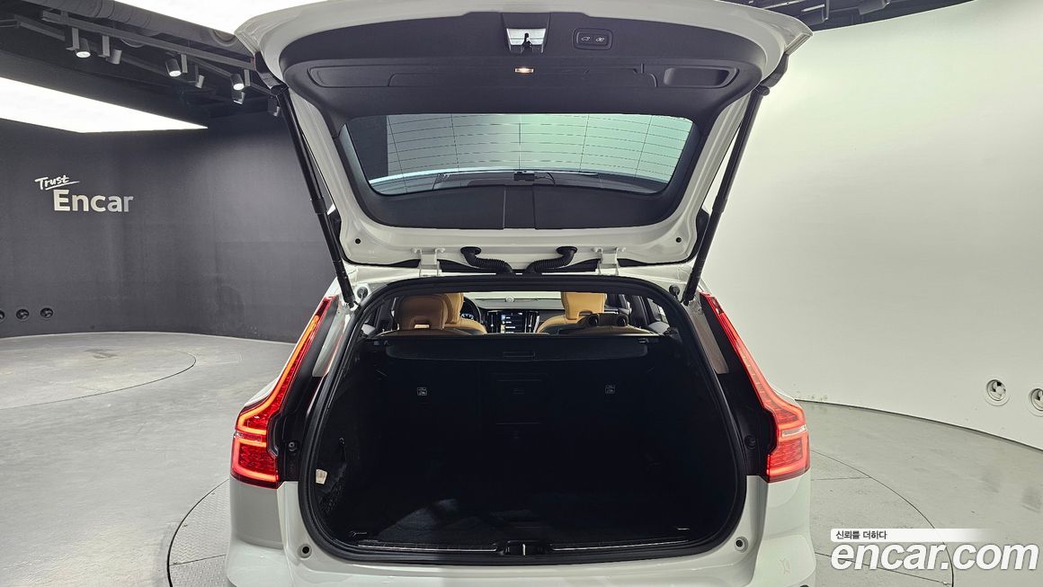 Volvo V60 2021