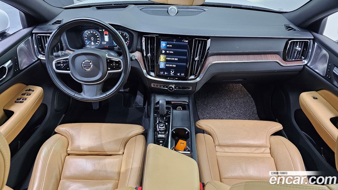 Volvo V60 2021