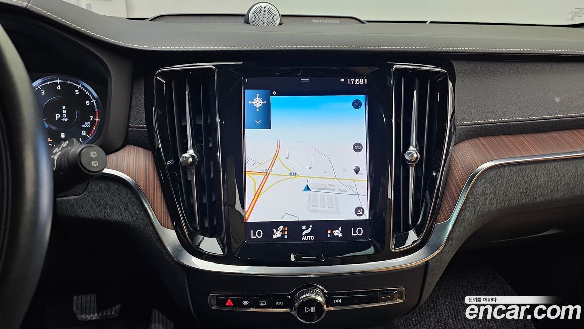 Volvo V60 2021
