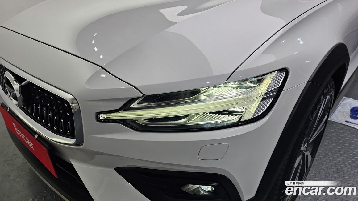 Volvo V60 2021