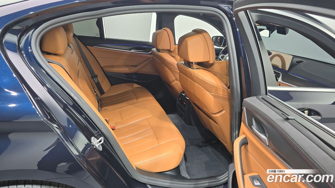 BMW 5-Series 2023