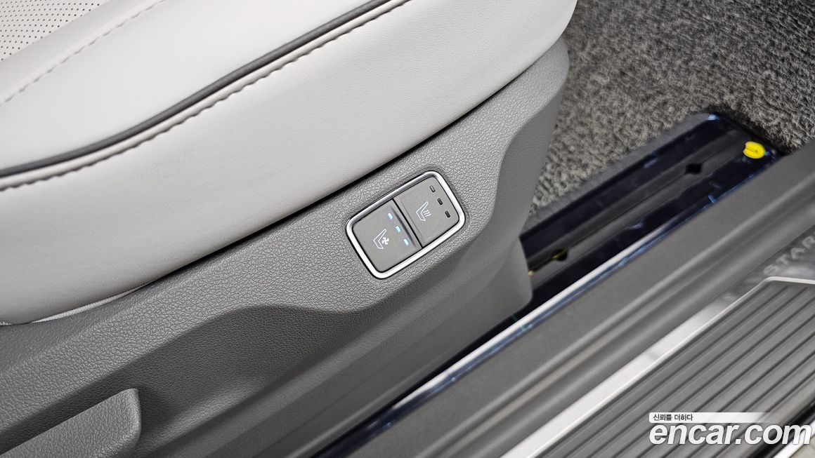 Hyundai Staria 2025