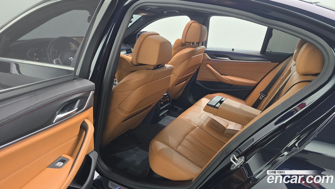 BMW 5-Series 2023