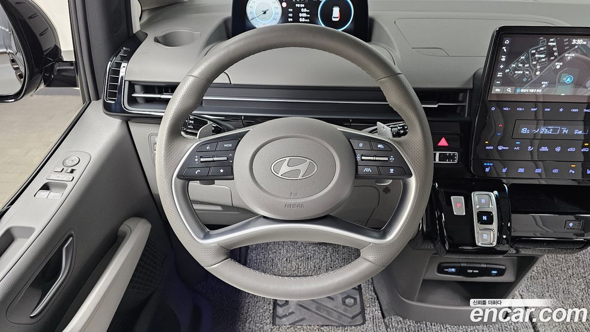 Hyundai Staria 2025