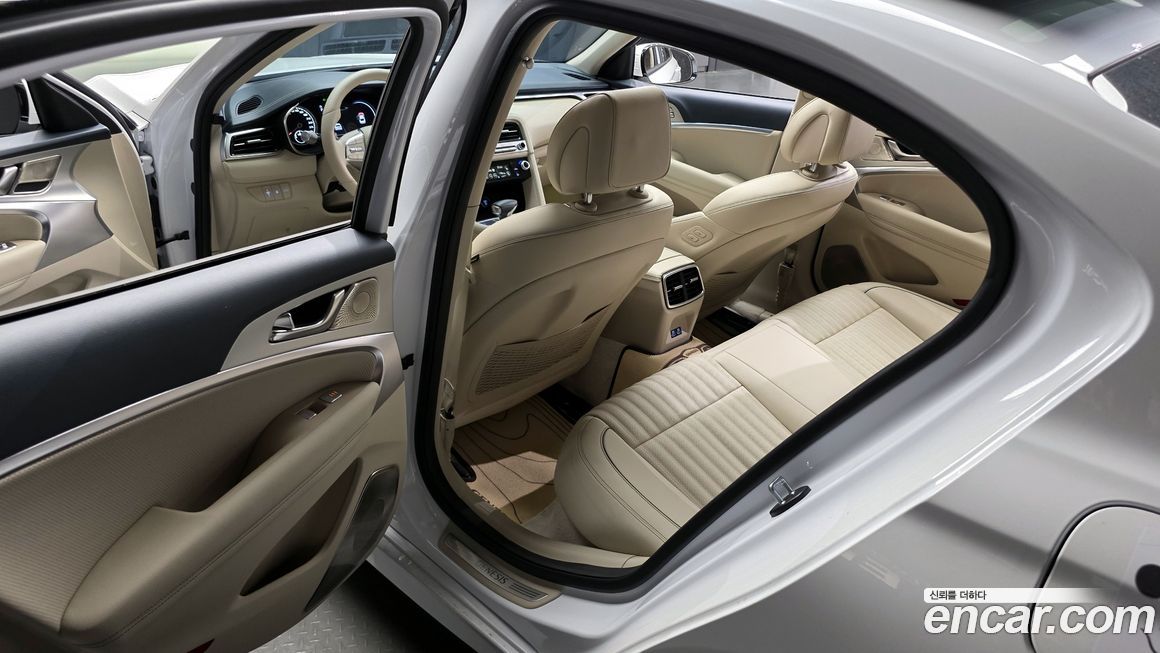 Genesis G70 2025
