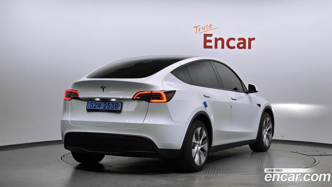 Tesla Model Y 2022