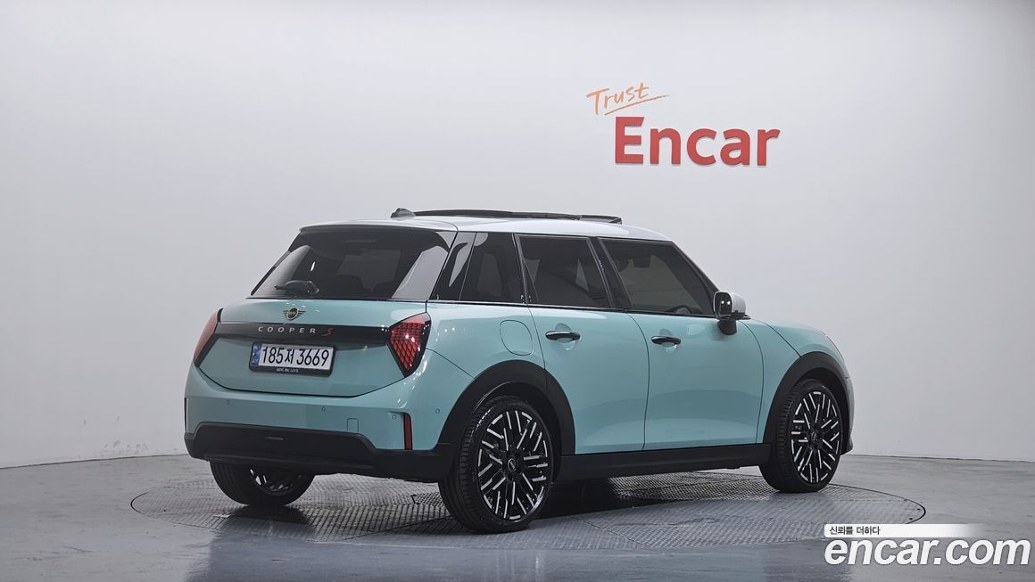 Mini Cooper 2025