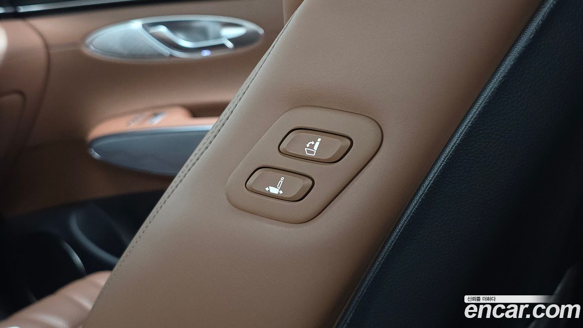 Genesis GV70 2023