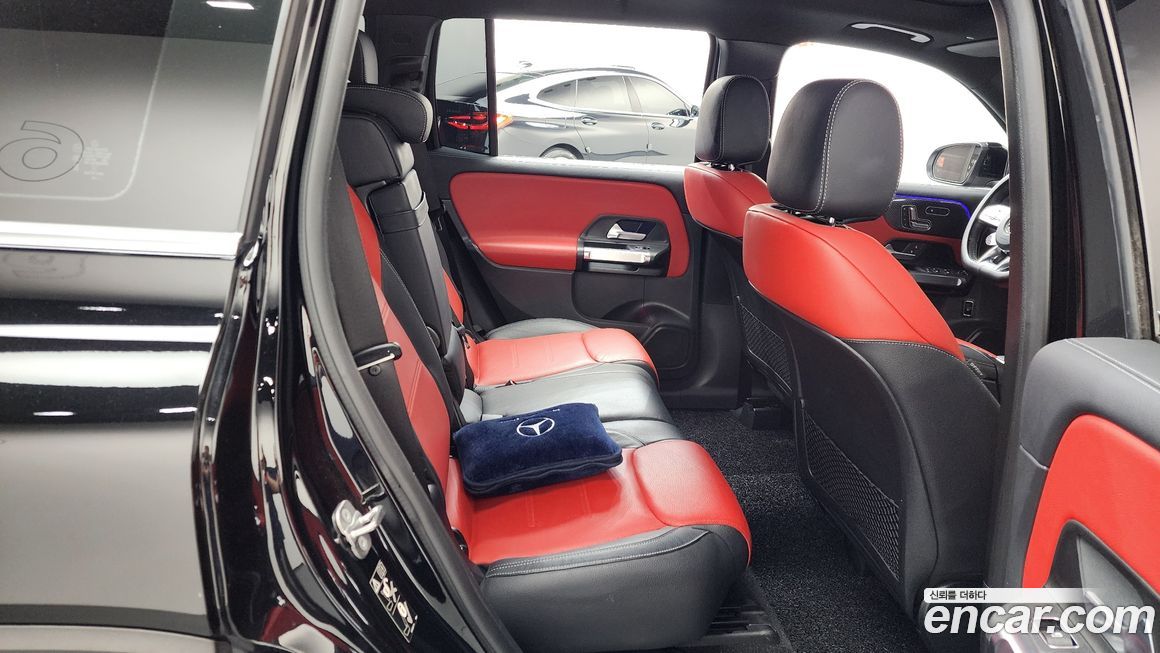 Mercedes-Benz GLB-Class 2023