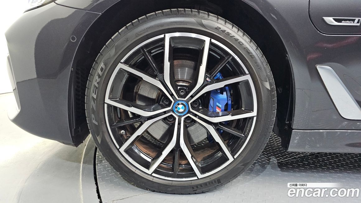 BMW 5-Series 2022