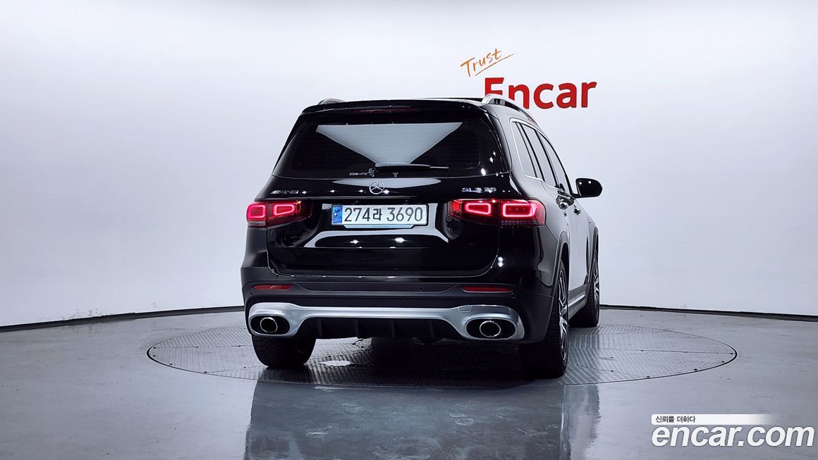 Mercedes-Benz GLB-Class 2023