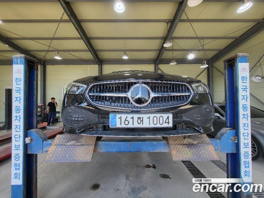 Mercedes-Benz C-Class 2023