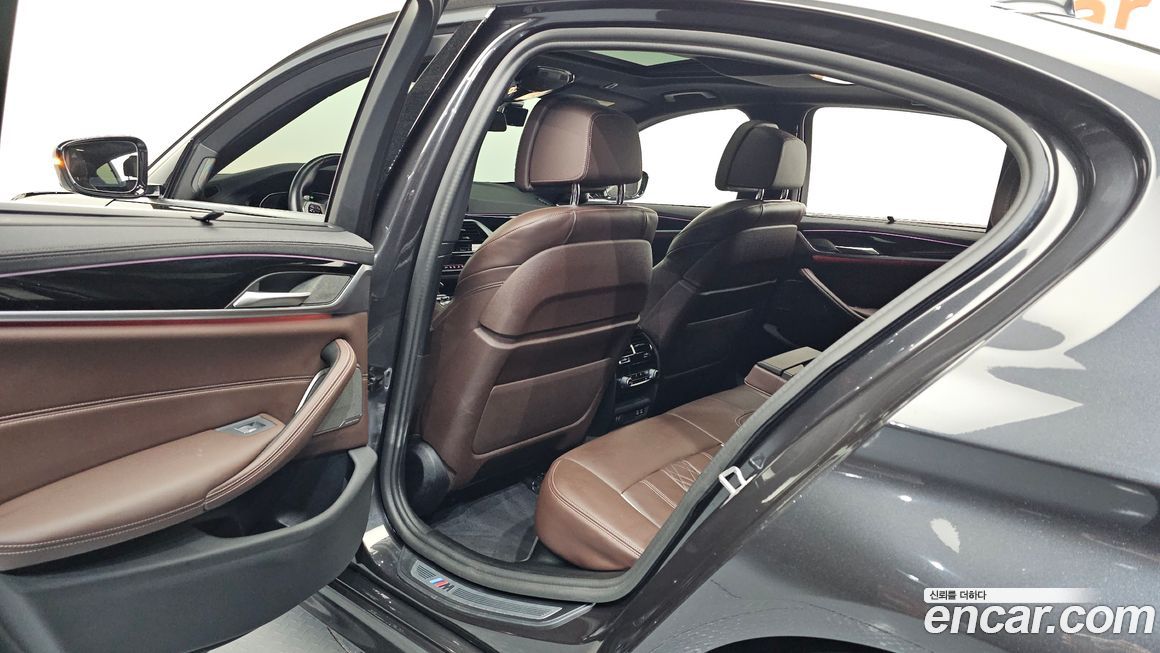 BMW 5-Series 2022