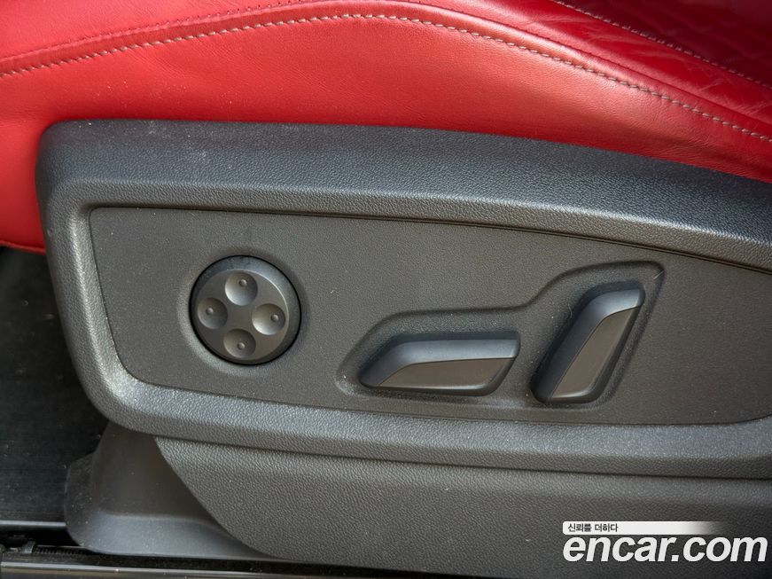 Audi SQ5 2023