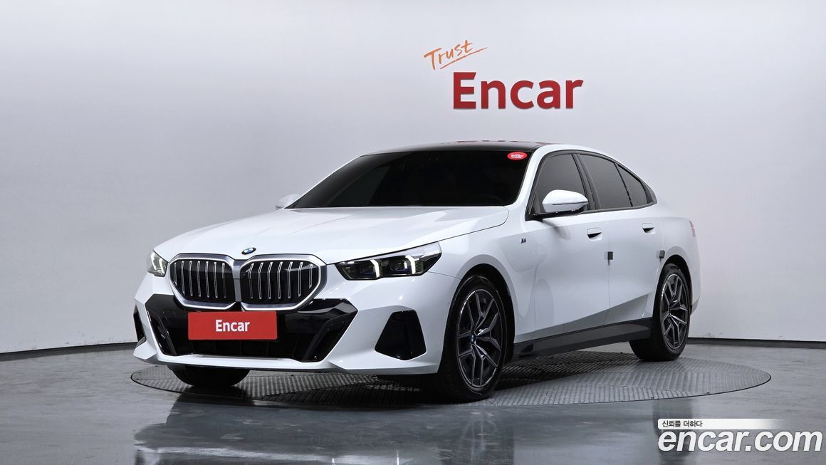 BMW 5-Series 2024