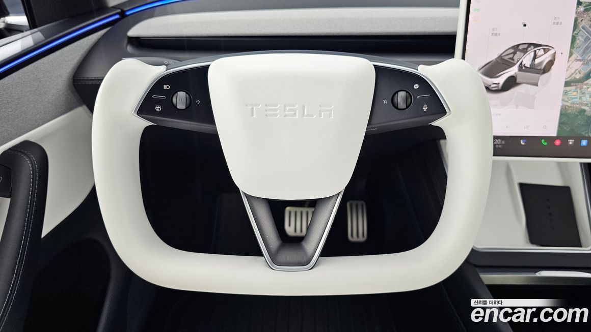 Tesla Model Y 2025