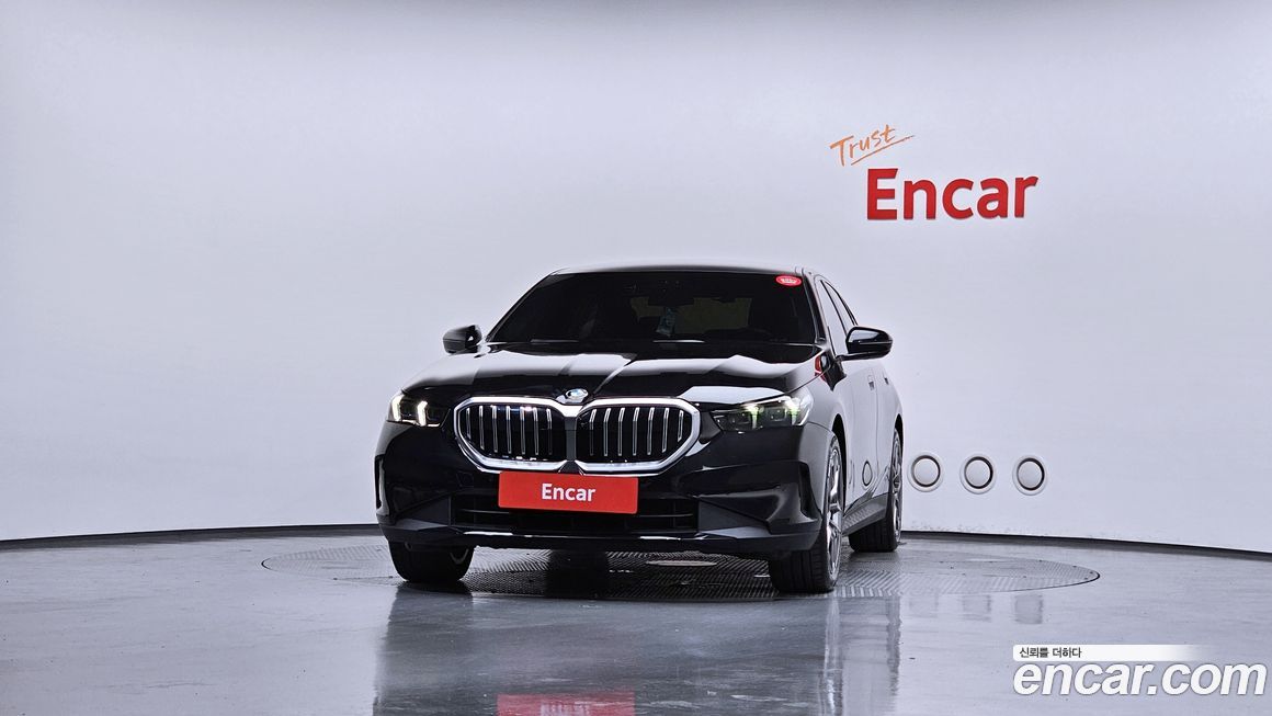 BMW 5-Series 2025