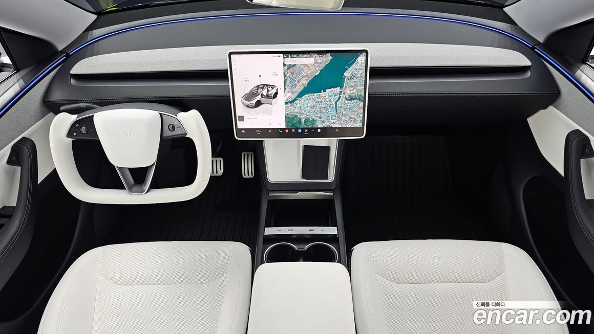 Tesla Model Y 2025