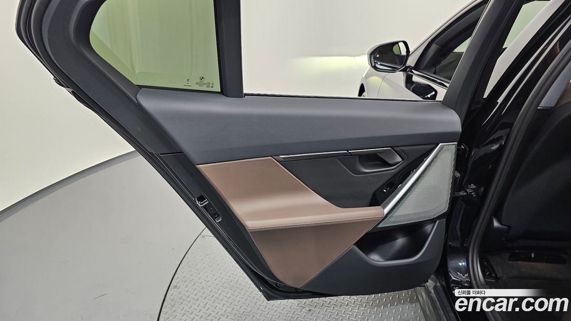BMW 5-Series 2025