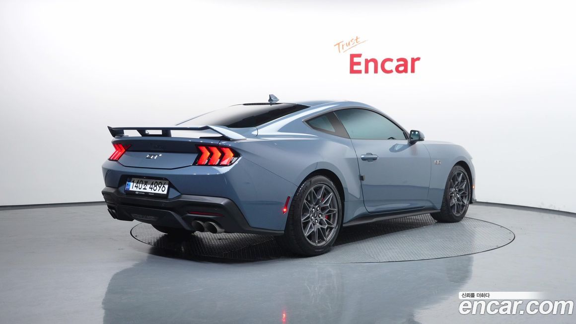 Ford Mustang 2024
