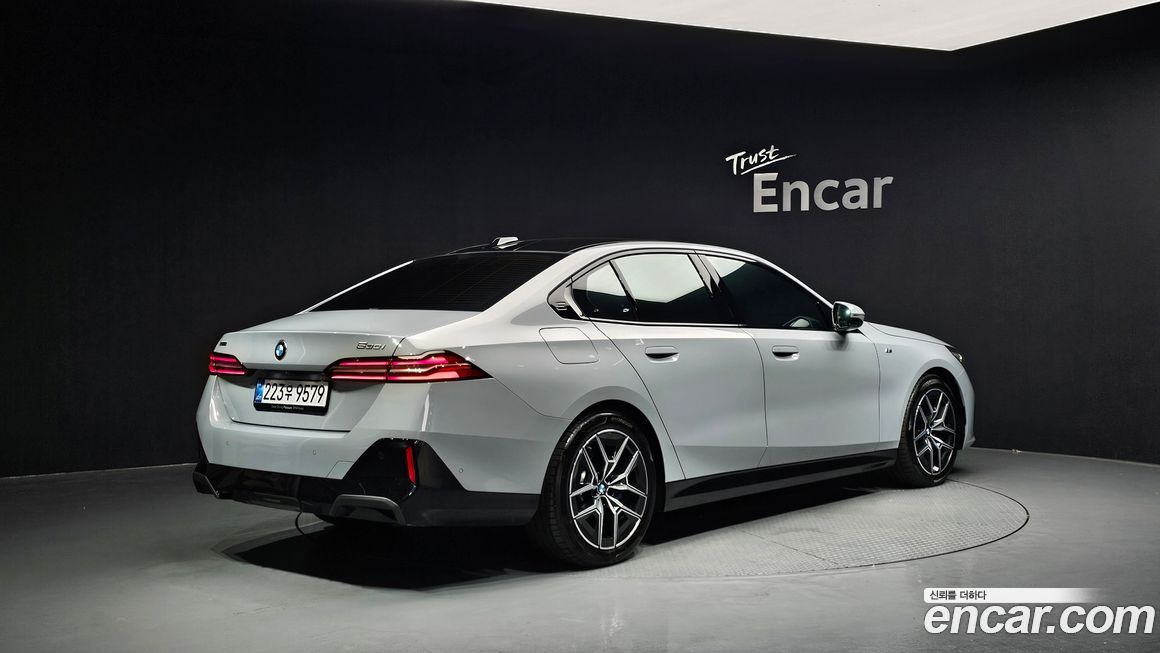 BMW 5-Series 2025