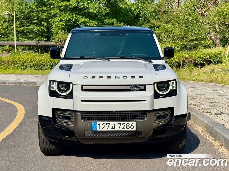Land Rover Defender 2023
