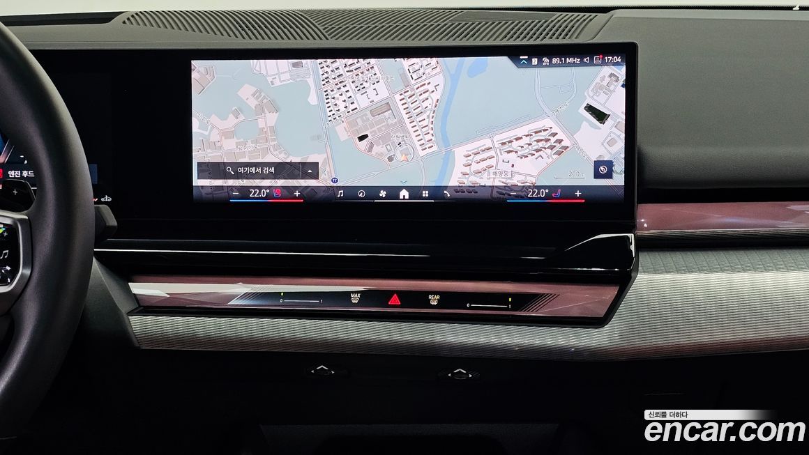 BMW 5-Series 2024