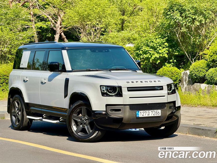 Land Rover Defender 2023