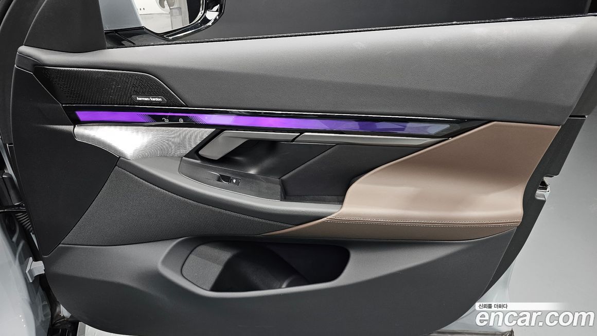 BMW 5-Series 2025