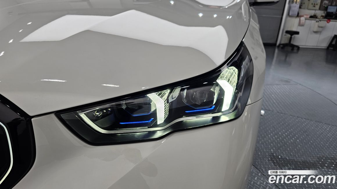 BMW 5-Series 2024