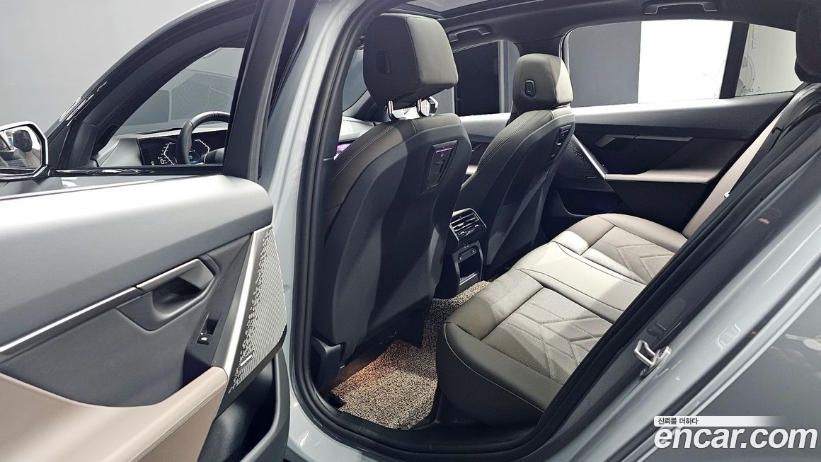 BMW 5-Series 2025