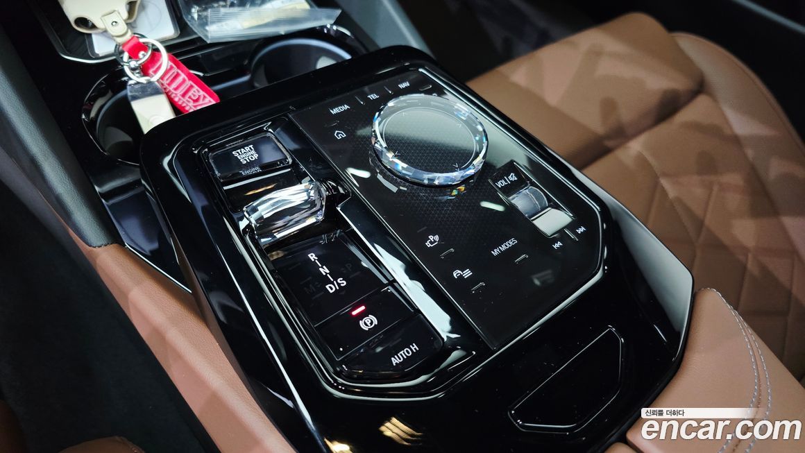 BMW 5-Series 2024