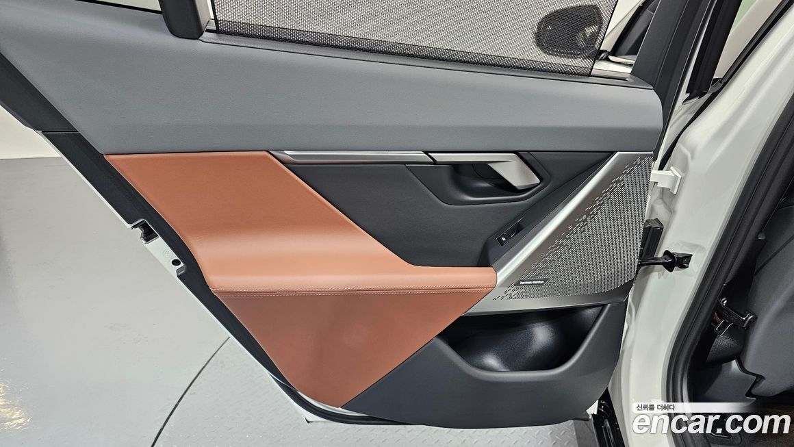 BMW 5-Series 2024