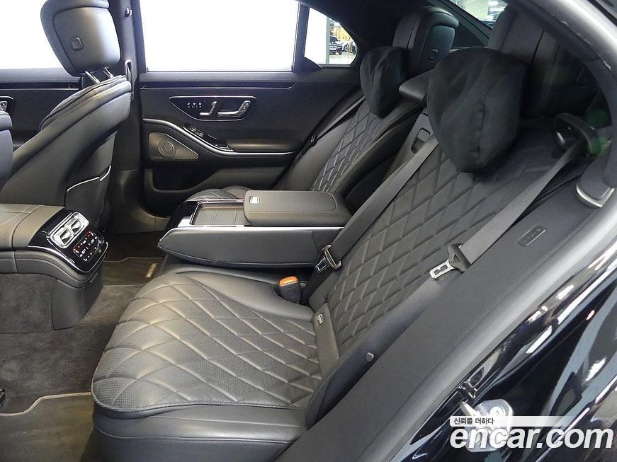 Mercedes-Benz S-Class 2021
