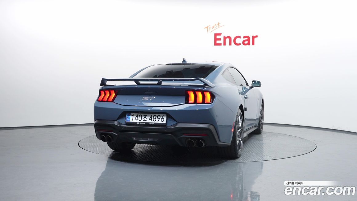 Ford Mustang 2024