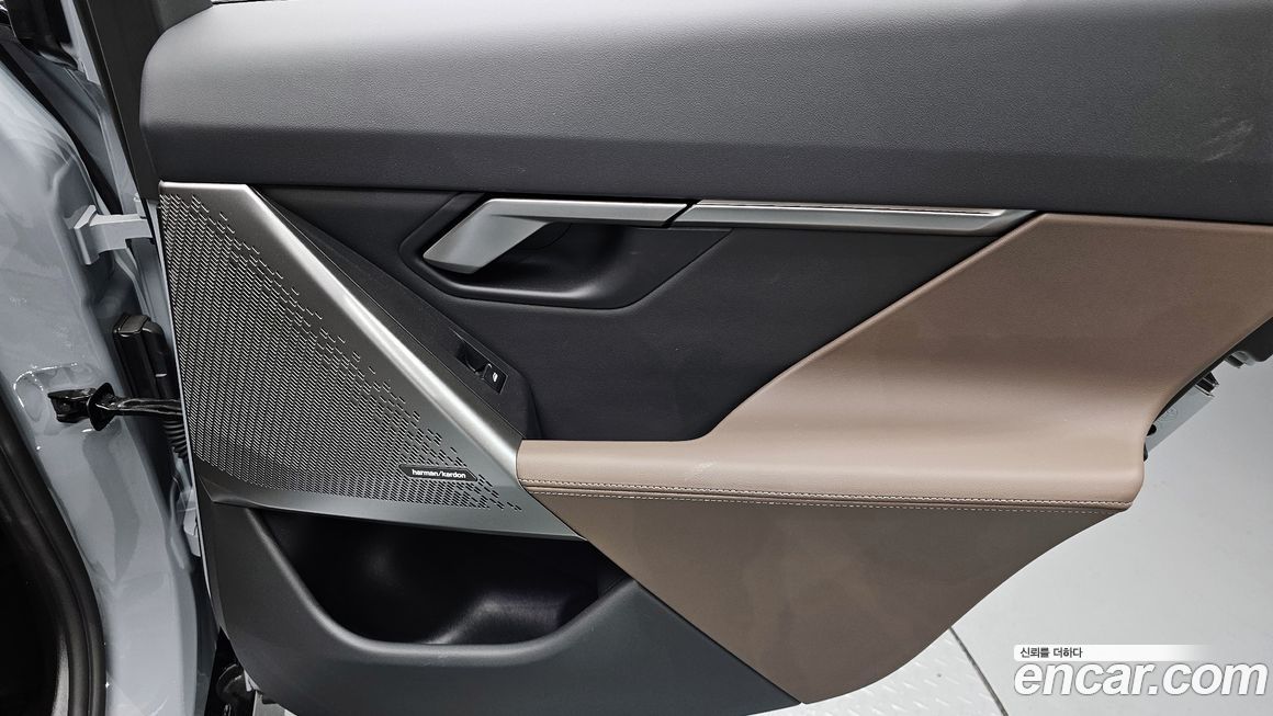 BMW 5-Series 2025