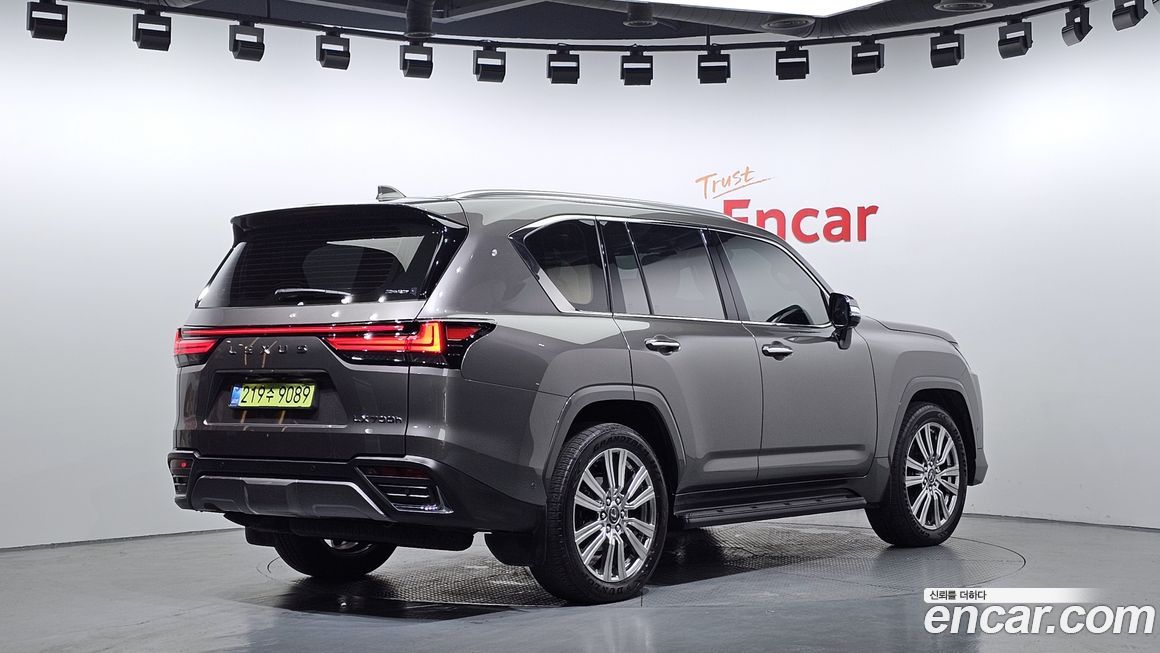 Lexus LX 2025