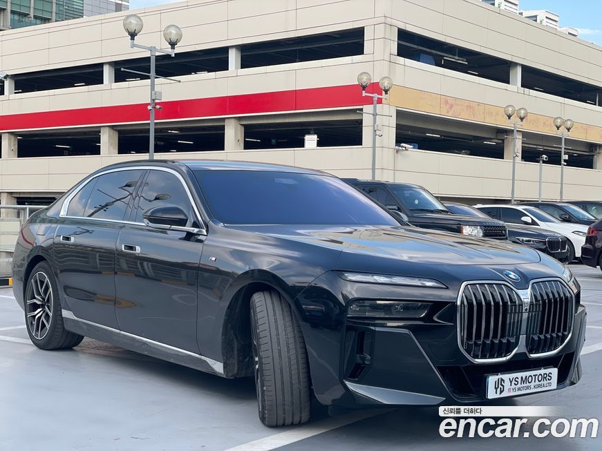 BMW 7-Series 2025