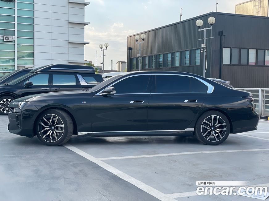 BMW 7-Series 2025