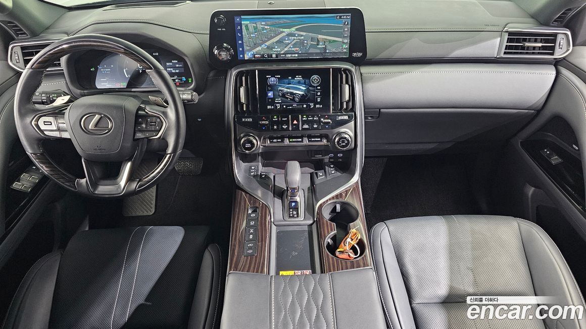 Lexus LX 2025