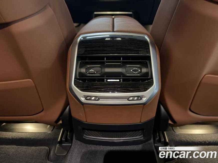 BMW 7-Series 2025