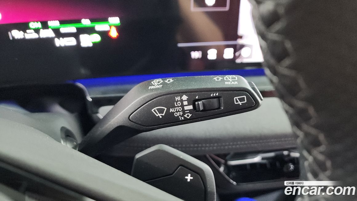 Audi SQ6 e-tron 2025