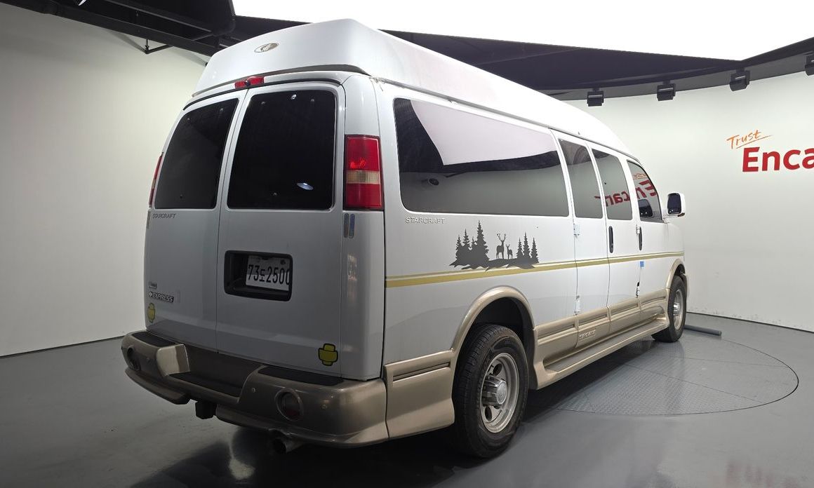 Chevrolet Express Van 2010