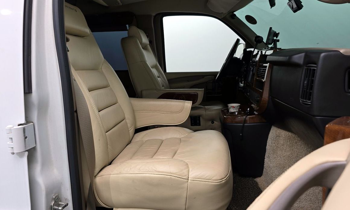 Chevrolet Express Van 2010