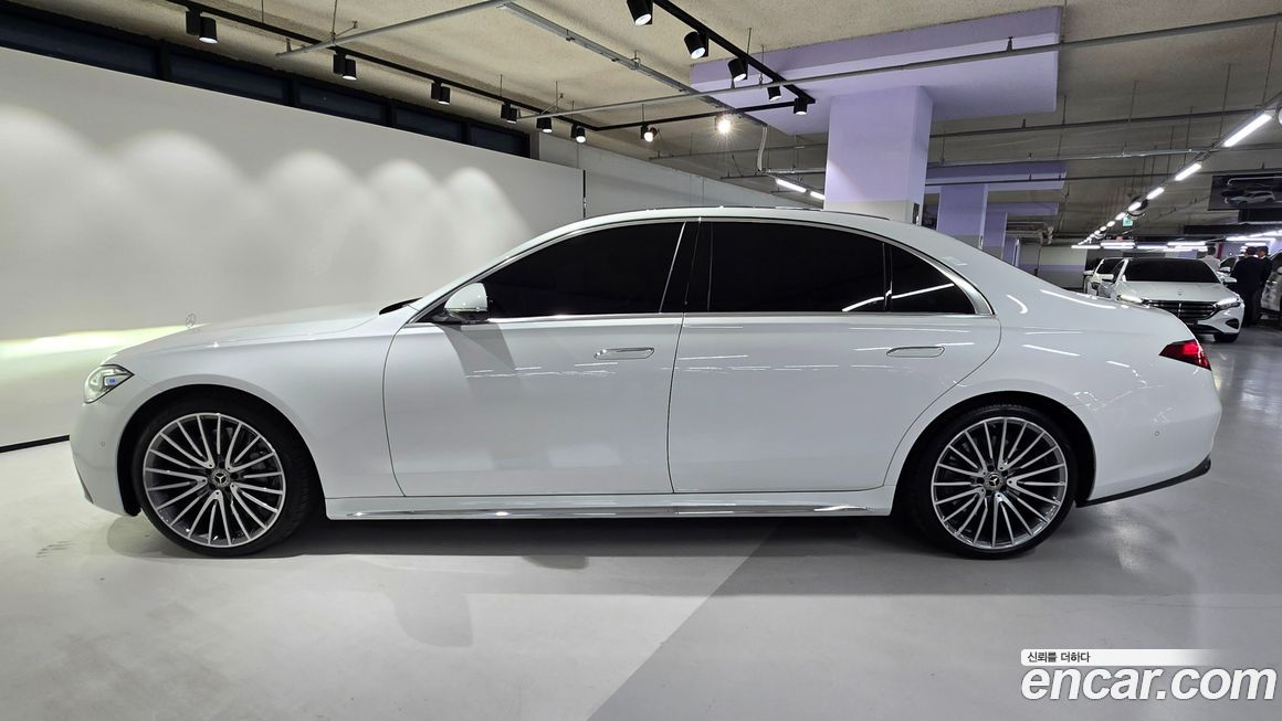 Mercedes-Benz S-Class 2025