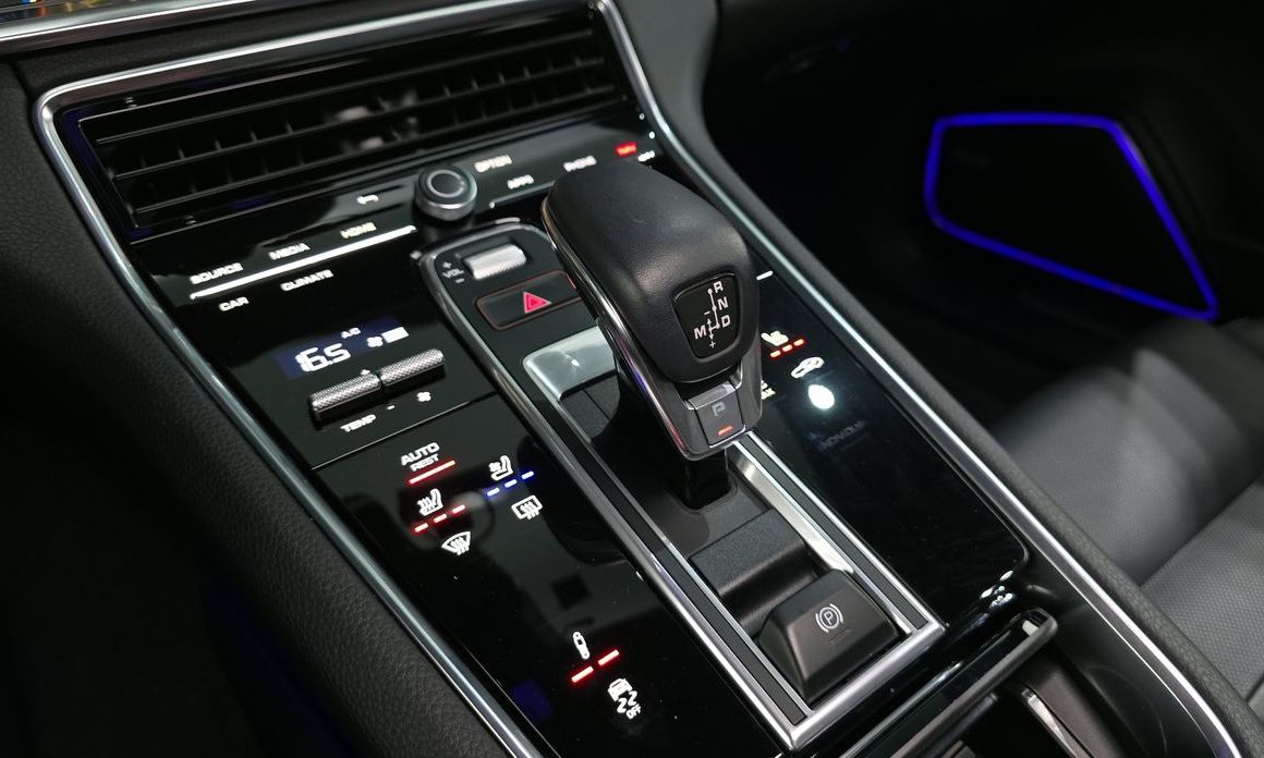 Porsche Panamera 2021