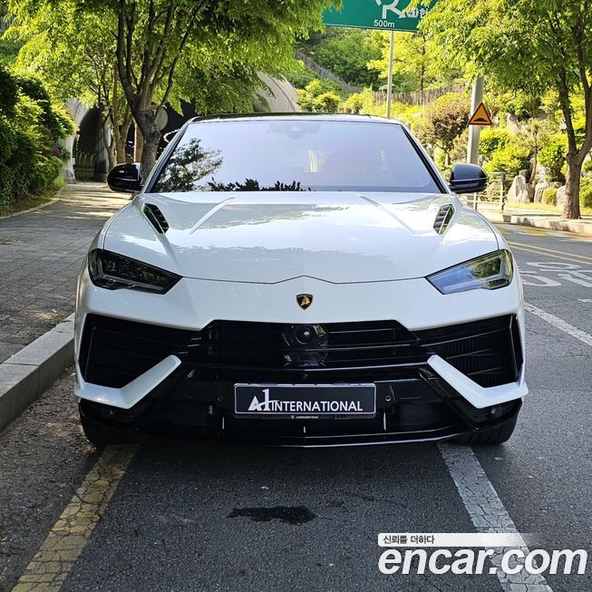 Lamborghini Urus 2023