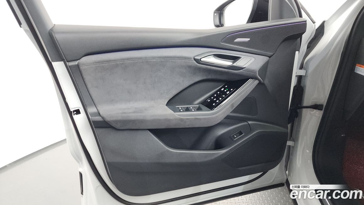 Audi SQ6 e-tron 2025