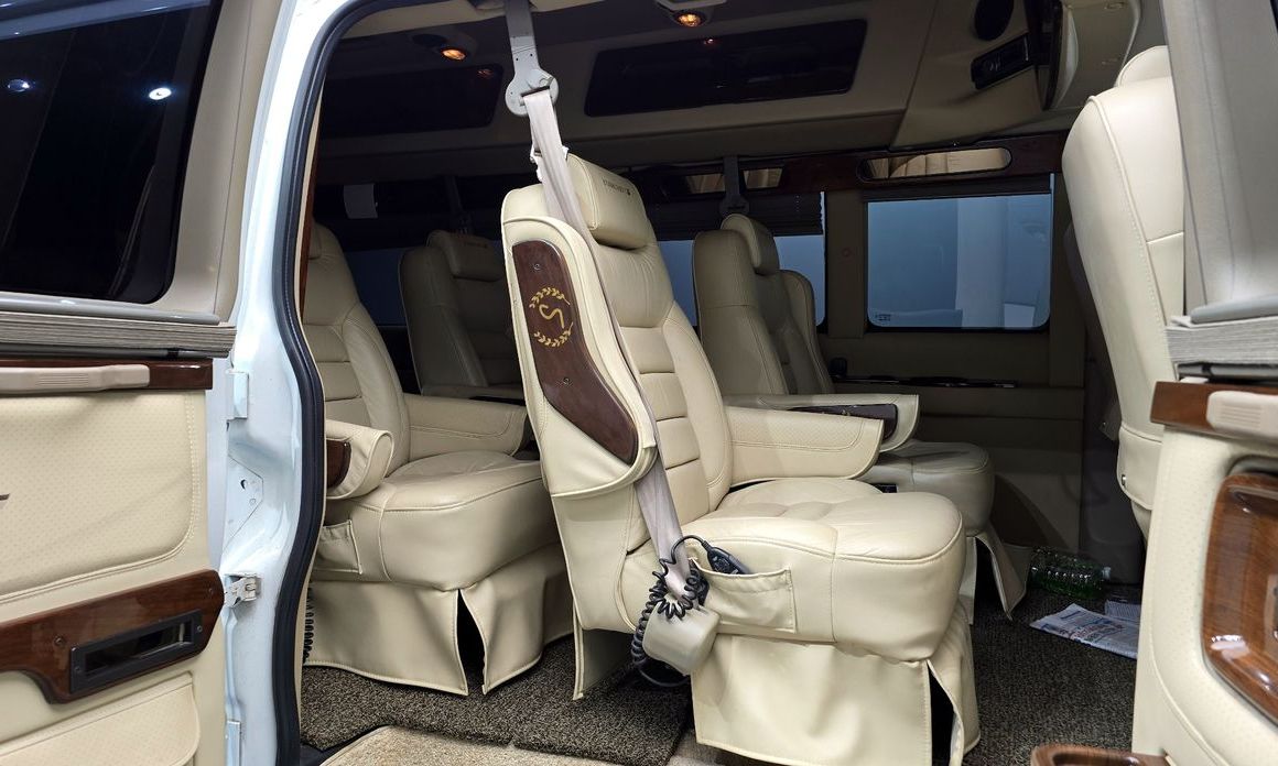 Chevrolet Express Van 2010